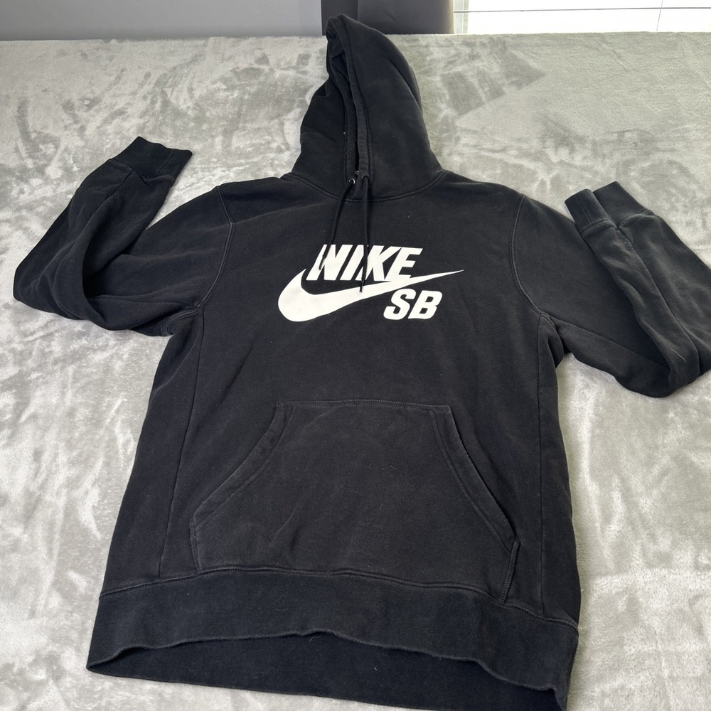 Nike SB Hoodie Men's Small Skateboard Skater Black Center Hit Sweatshirt